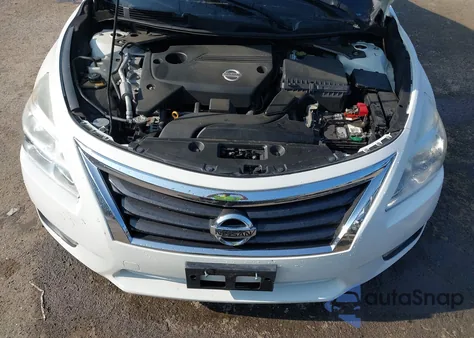 2013 Nissan Altima 2.5 S z USA, uszkodzony, nr VIN 1N4AL3AP4DN478204